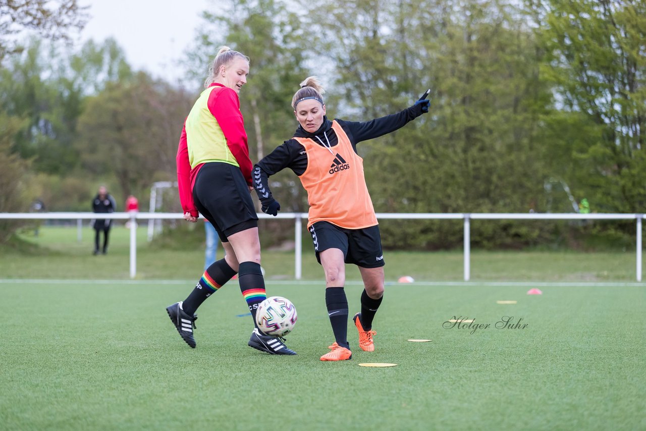 Bild 306 - Co-Trainerin der Frauen Nationalmannschaft Britta Carlson in Wahlstedt